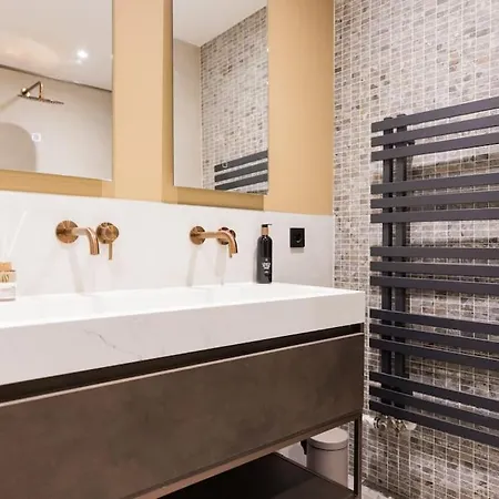 Haya Beachhouse - Queen *