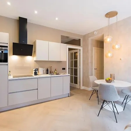 Haya Beachhouse - Queen