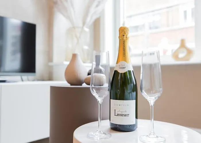 Haya Beachhouse - Queen * La Haya